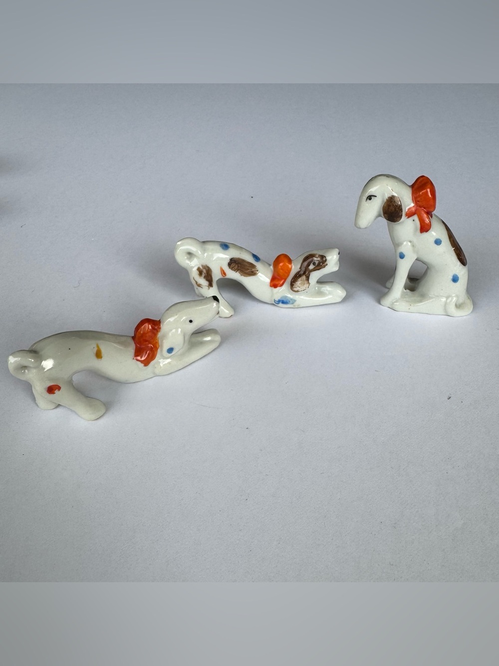 Vintage Japan Porcelain Hound Dog & 2 Puppies Set Polka Dots With Bow